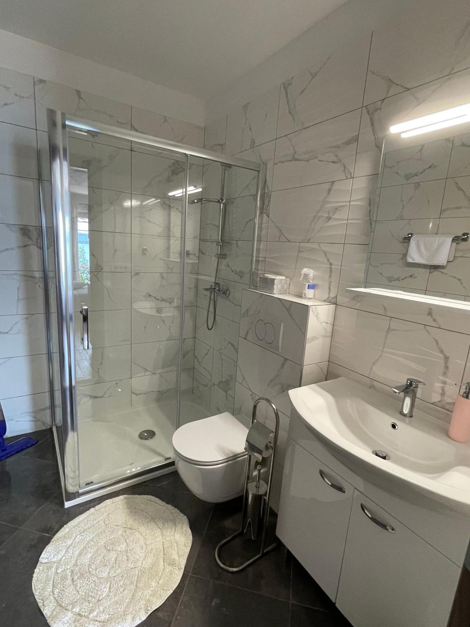Apartments Tom Мимице Екстериор снимка