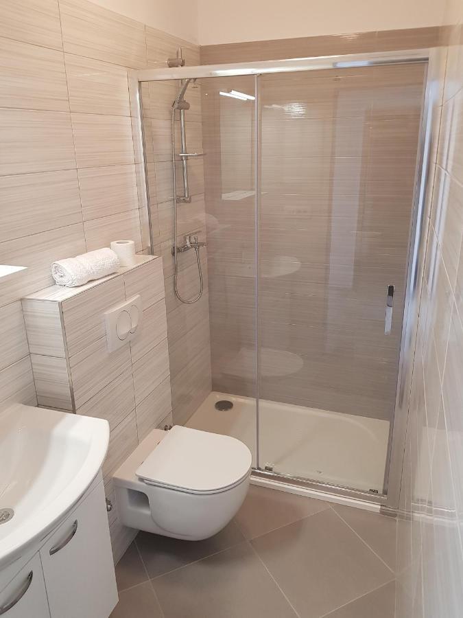 Apartments Tom Мимице Екстериор снимка