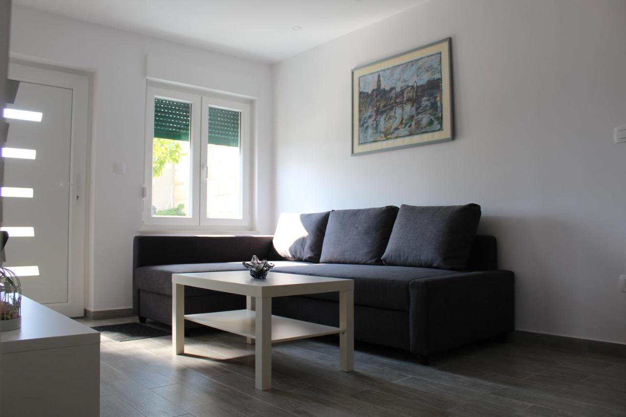 Apartments Tom Мимице Екстериор снимка